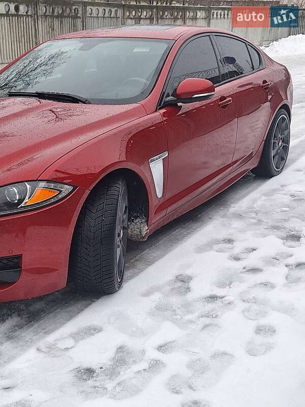 Седан Jaguar XF 2015 в Борисполе