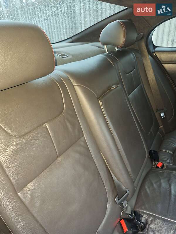 Седан Jaguar XF 2015 в Борисполе