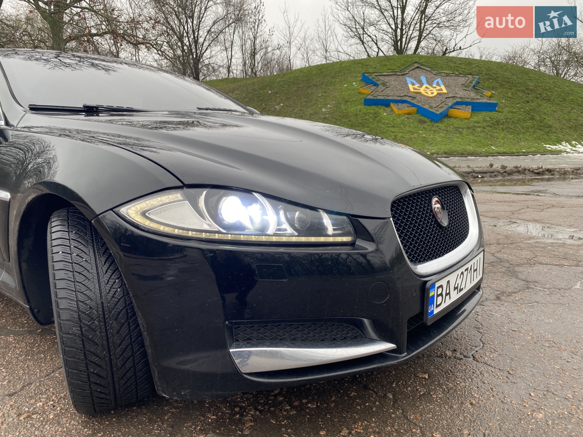 2012 Jaguar XF - мініатюра 2