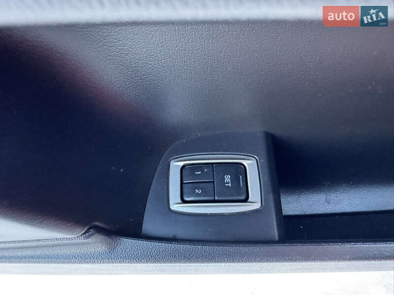 Седан Jaguar XF 2015 в Киеве