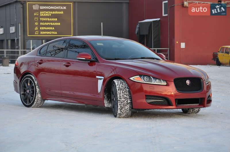 Седан Jaguar XF 2015 в Киеве