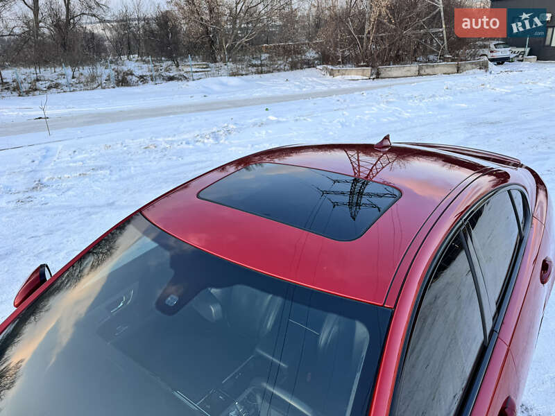 Седан Jaguar XF 2015 в Киеве