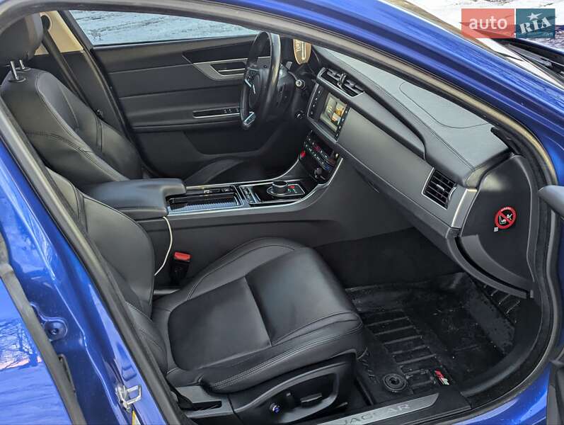 Седан Jaguar XF 2016 в Млинове фото 20 Седан Jaguar XF 2016 в Млинове