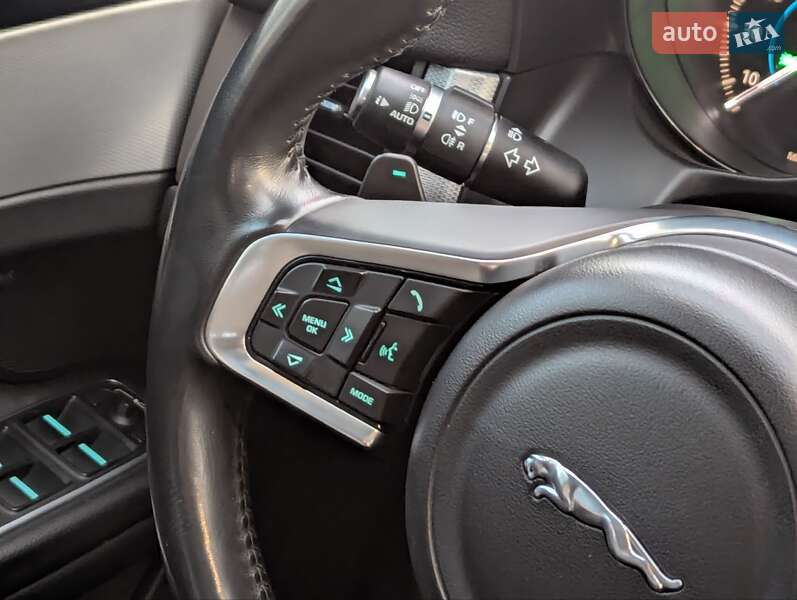 Седан Jaguar XF 2016 в Млинове фото 33 Седан Jaguar XF 2016 в Млинове