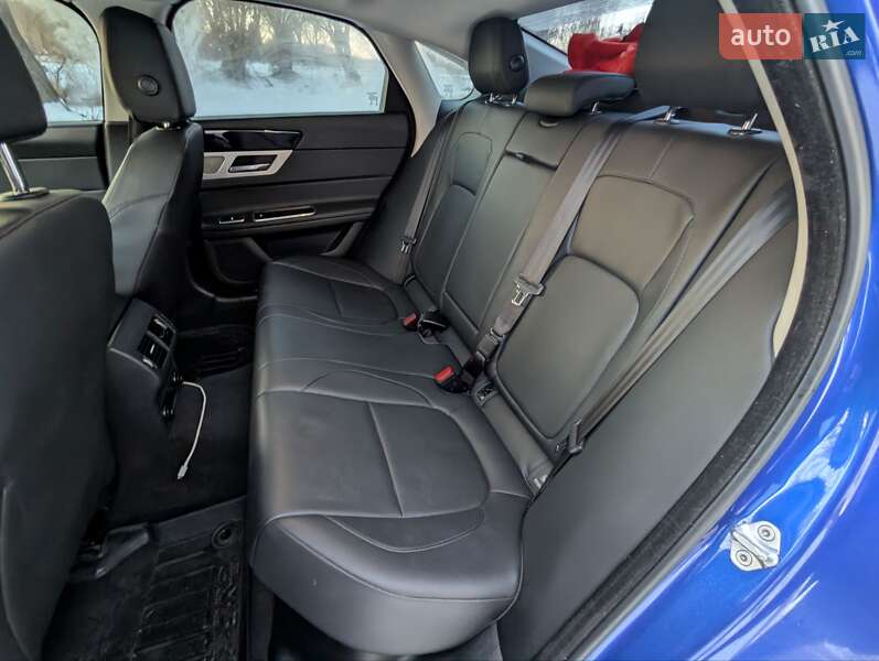 Седан Jaguar XF 2016 в Млинове фото 53 Седан Jaguar XF 2016 в Млинове