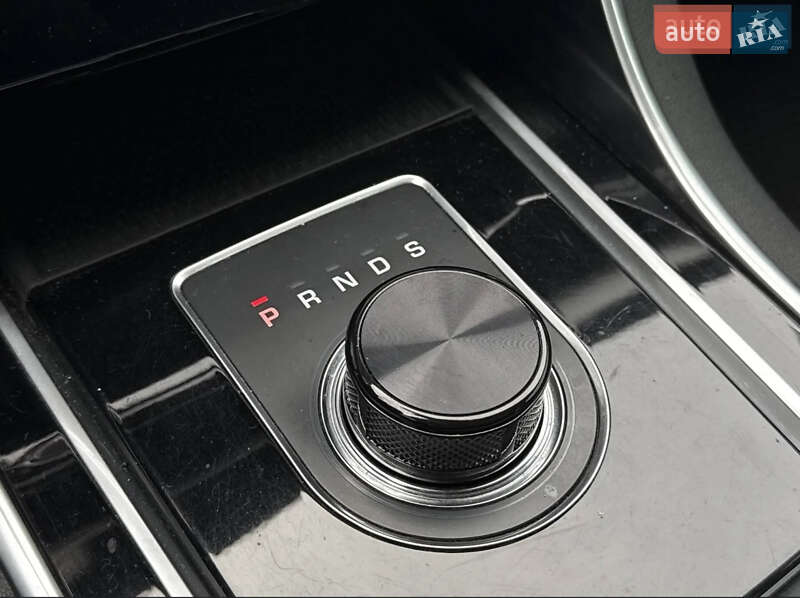 Седан Jaguar XF 2016 в Киеве