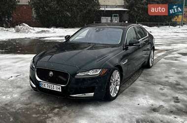 Седан Jaguar XF 2016 в Києві