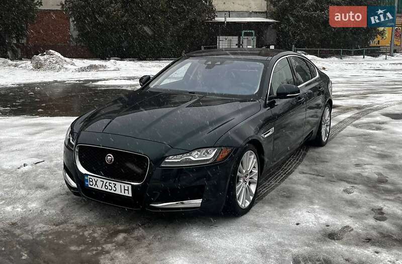 Седан Jaguar XF 2016 в Киеве фото Седан Jaguar XF 2016 в Киеве