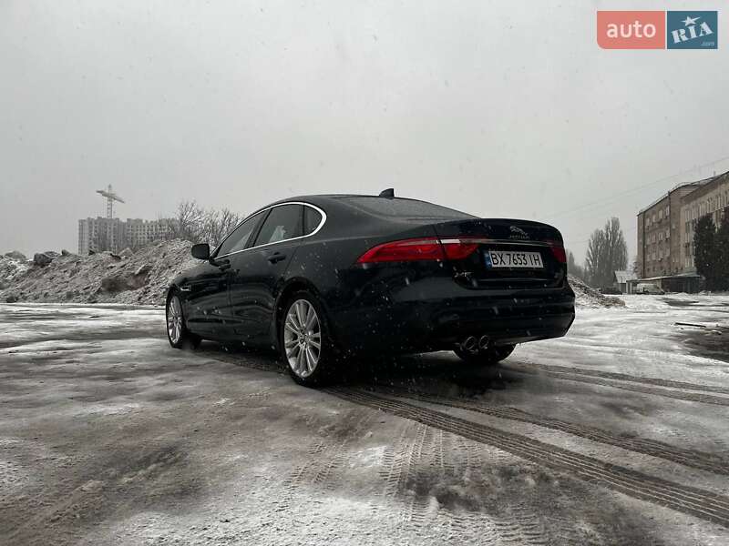 Седан Jaguar XF 2016 в Киеве фото 8 Седан Jaguar XF 2016 в Киеве