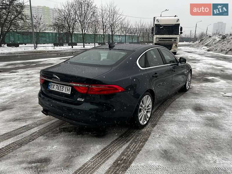 Седан Jaguar XF 2016 в Киеве фото 11 Седан Jaguar XF 2016 в Киеве