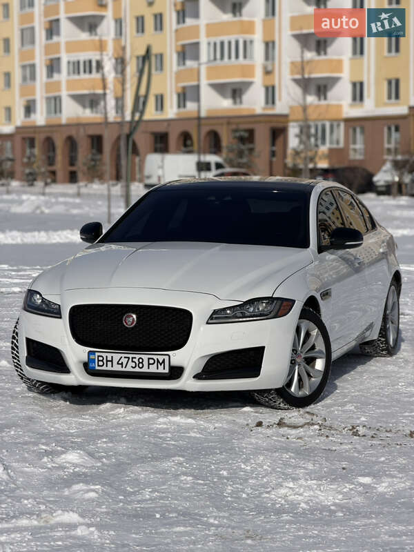 Jaguar XF 2016