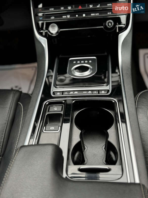 Универсал Jaguar XF 2018 в Бурштыне фото 36 Универсал Jaguar XF 2018 в Бурштыне