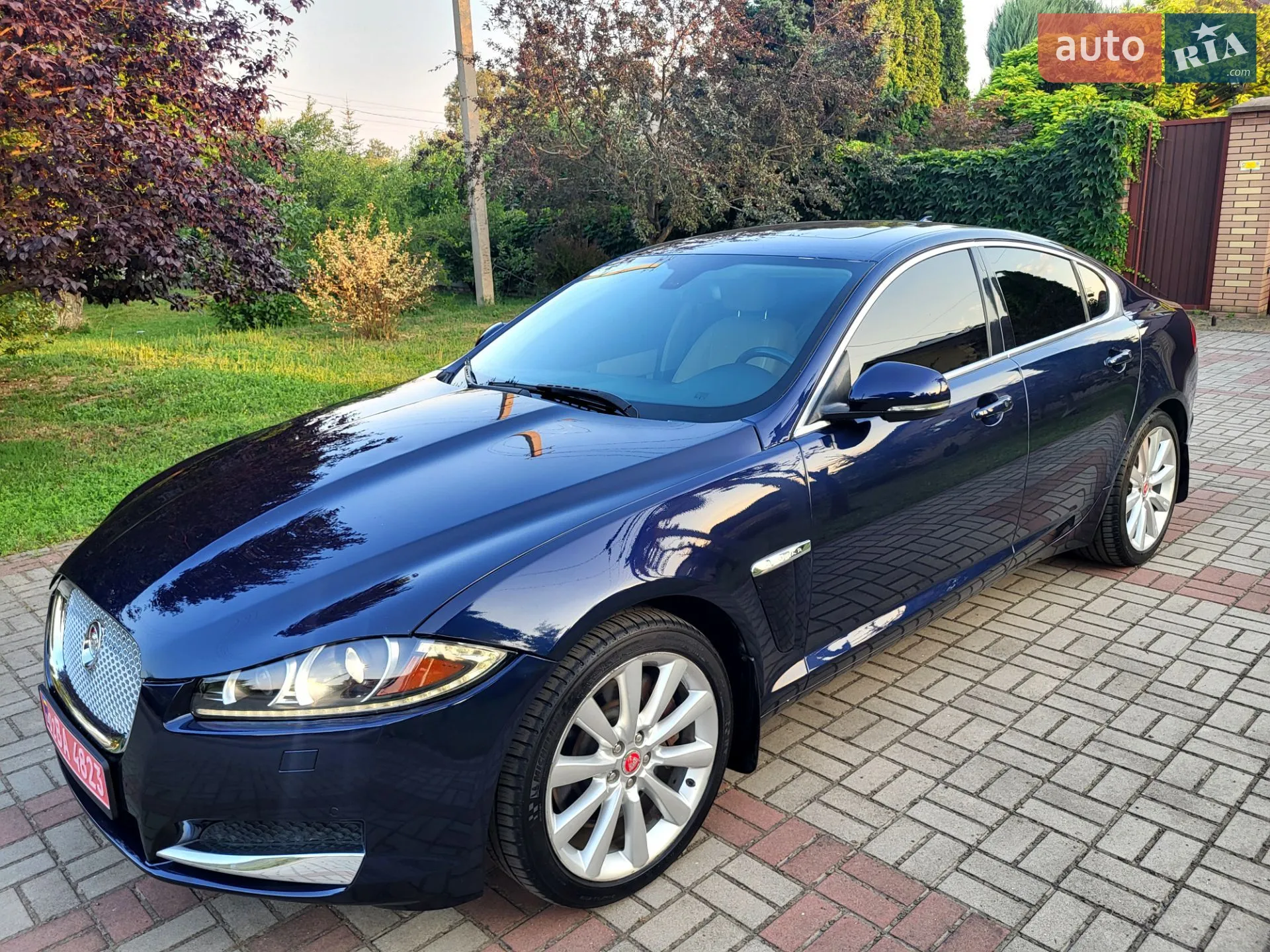 2013 Jaguar XF - мініатюра 5