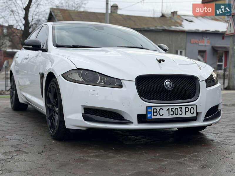 Седан Jaguar XF 2013 в Львове