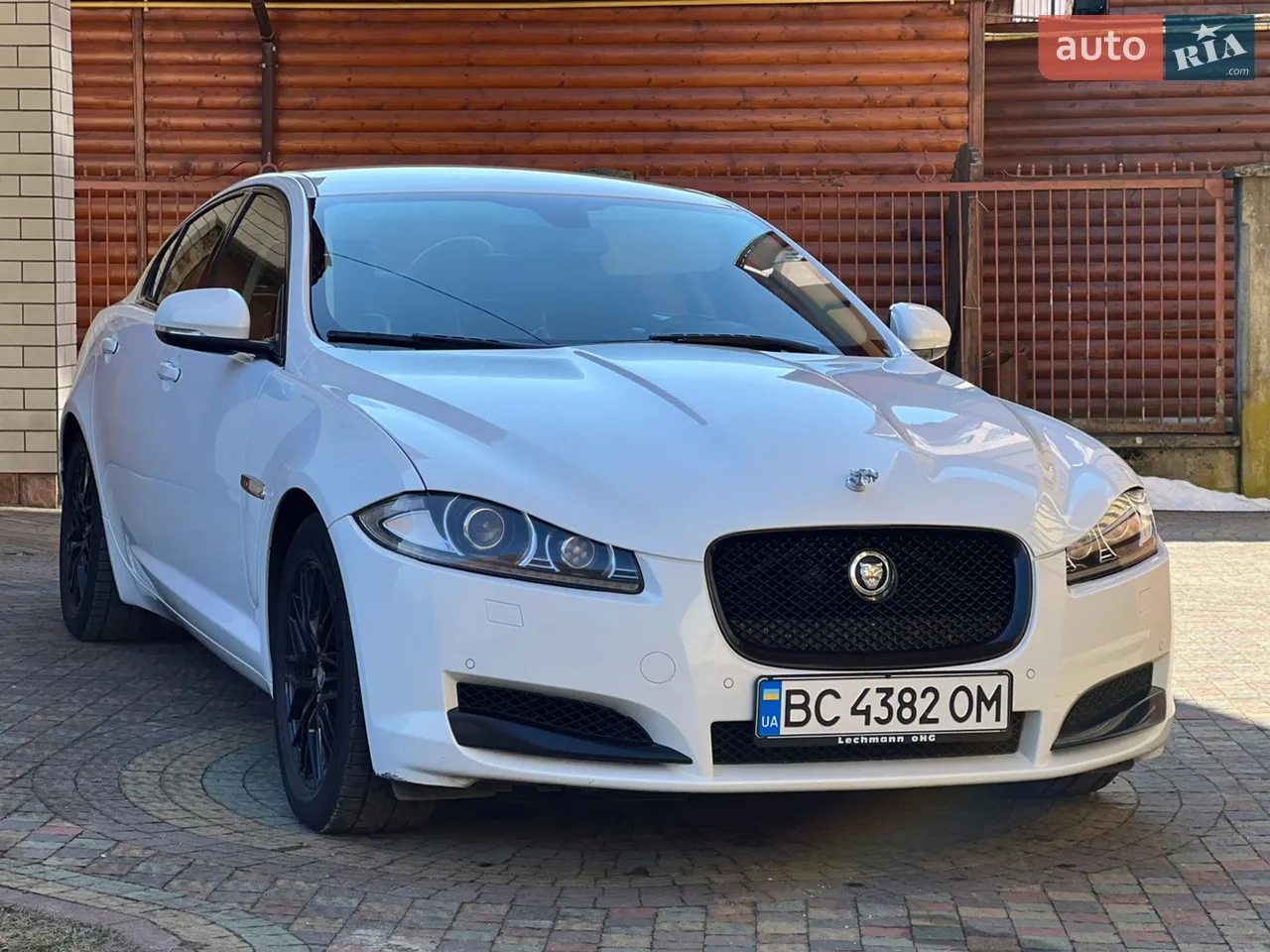 2012 Jaguar XF - мініатюра 11