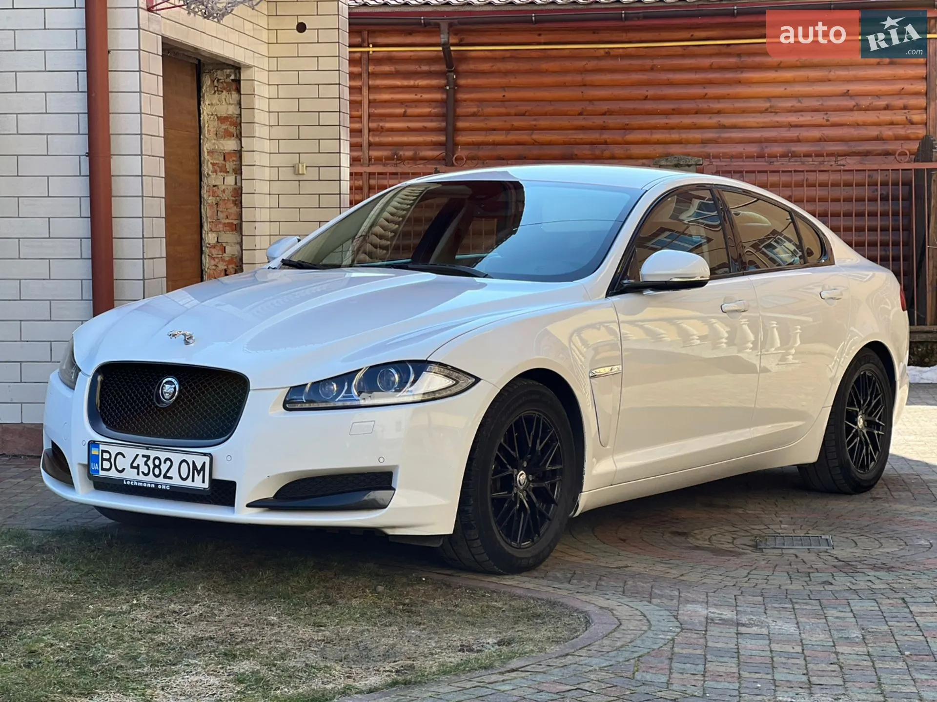 2012 Jaguar XF - мініатюра 11