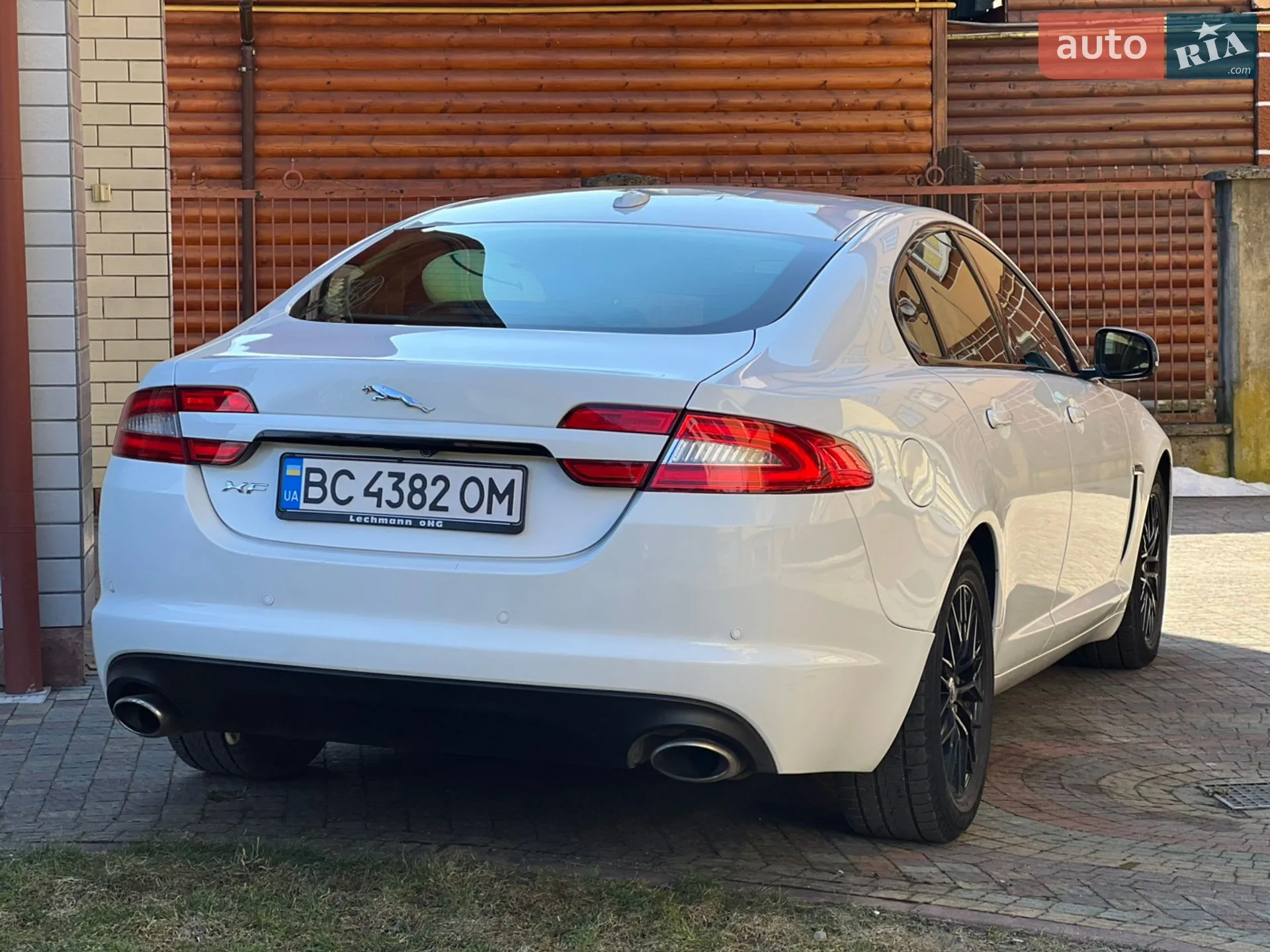 2012 Jaguar XF - мініатюра 18