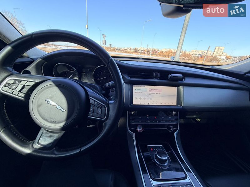 Седан Jaguar XF 2019 в Виннице