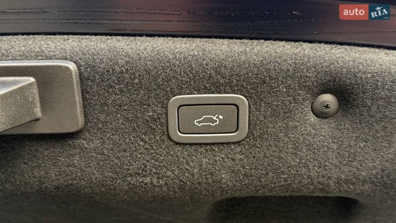 Седан Jaguar XF 2015 в Киеве