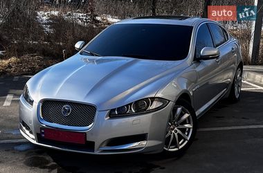 Седан Jaguar XF 2015 в Києві