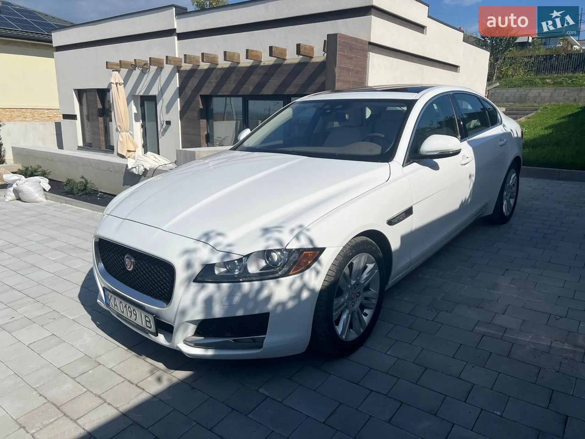 2017 Jaguar XF - мініатюра 7