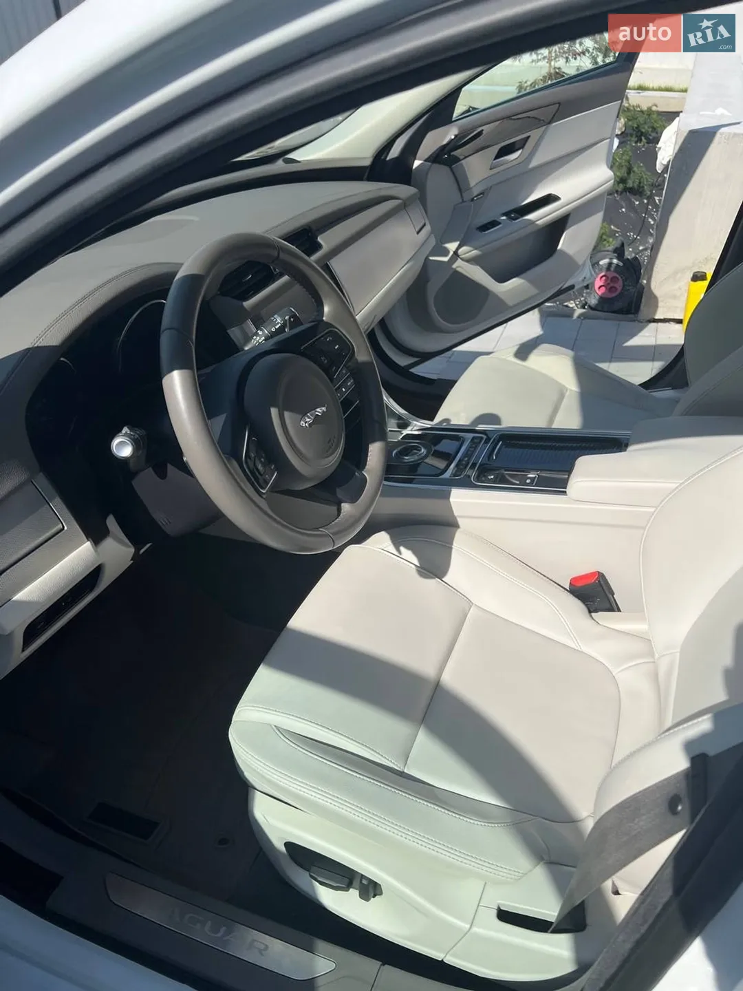 2017 Jaguar XF - мініатюра 9