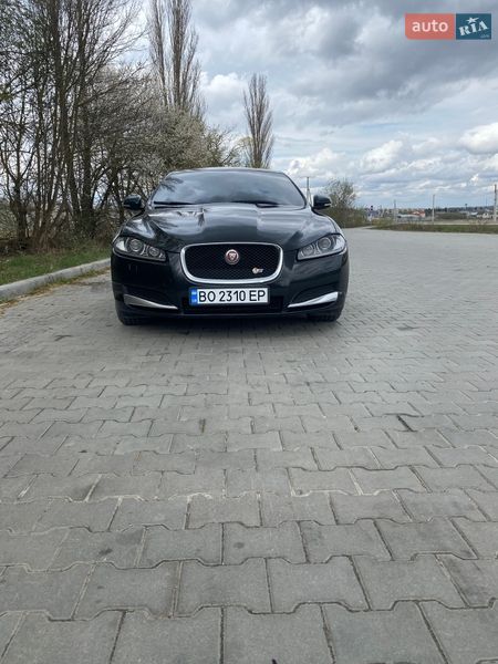 Седан Jaguar XF 2014 в Чорткове