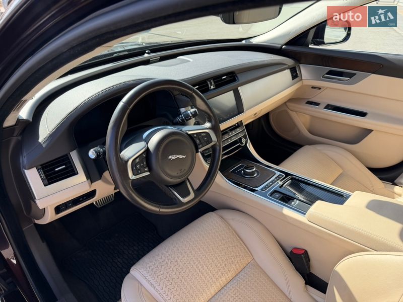 Седан Jaguar XF 2019 в Харкові