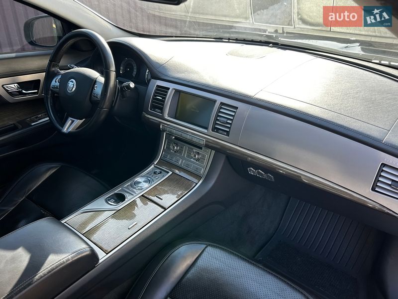 Седан Jaguar XF 2008 в Нежине