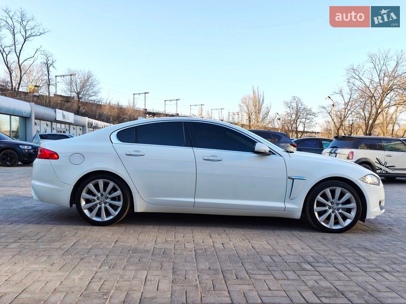 Седан Jaguar XF 2013 в Днепре