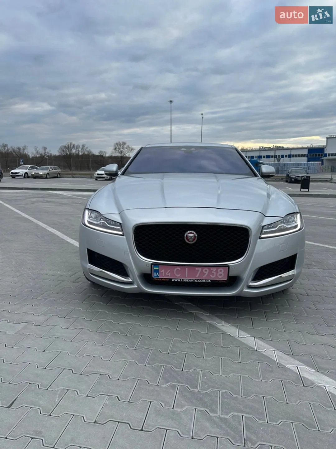2016 Jaguar XF - мініатюра 2