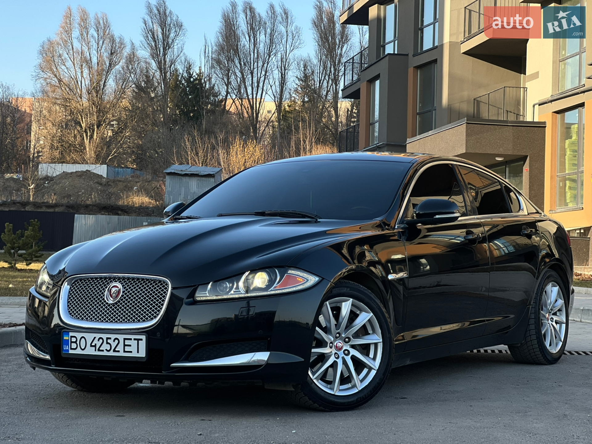 2014 Jaguar XF - мініатюра 2