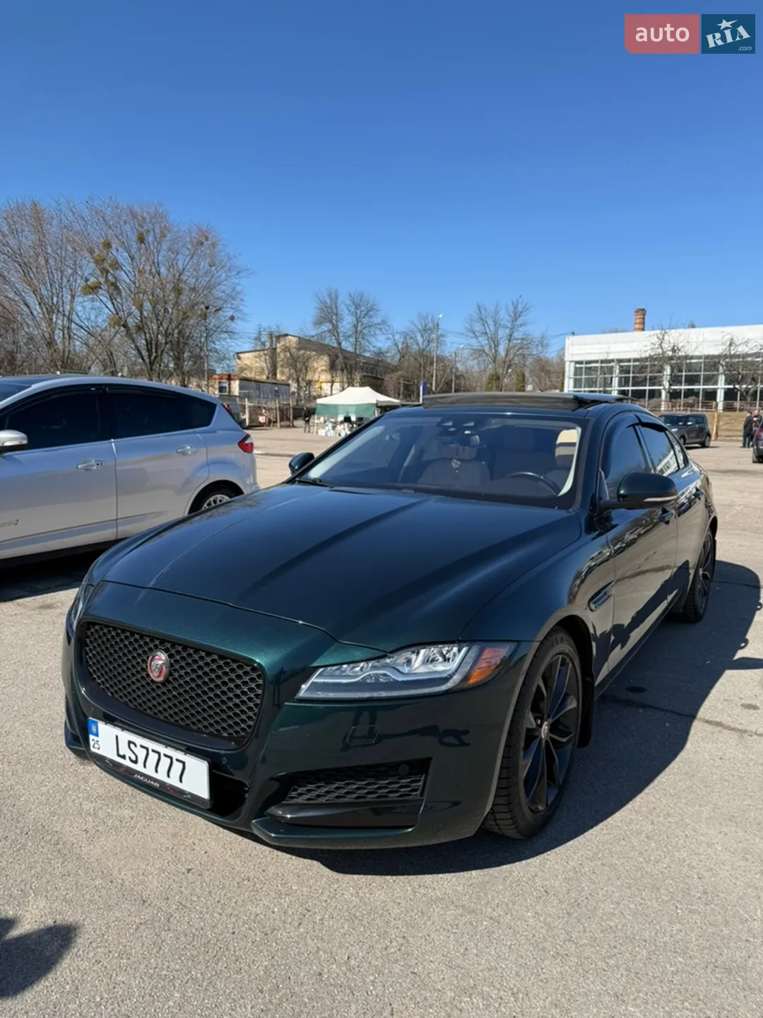 2016 Jaguar XF - мініатюра 12