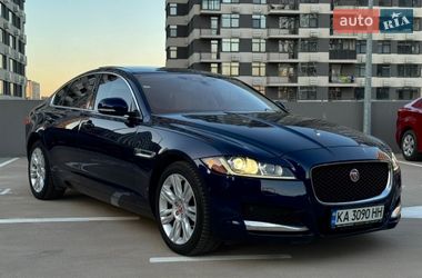 Седан Jaguar XF 2016 в Києві