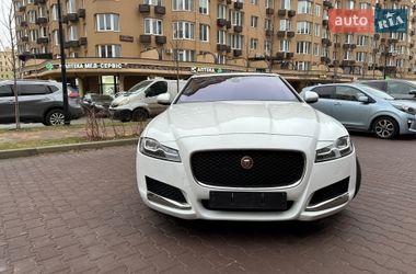 Седан Jaguar XF 2016 в Києві