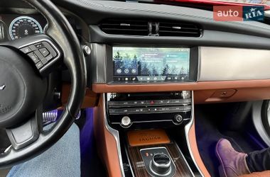 Седан Jaguar XF 2016 в Києві