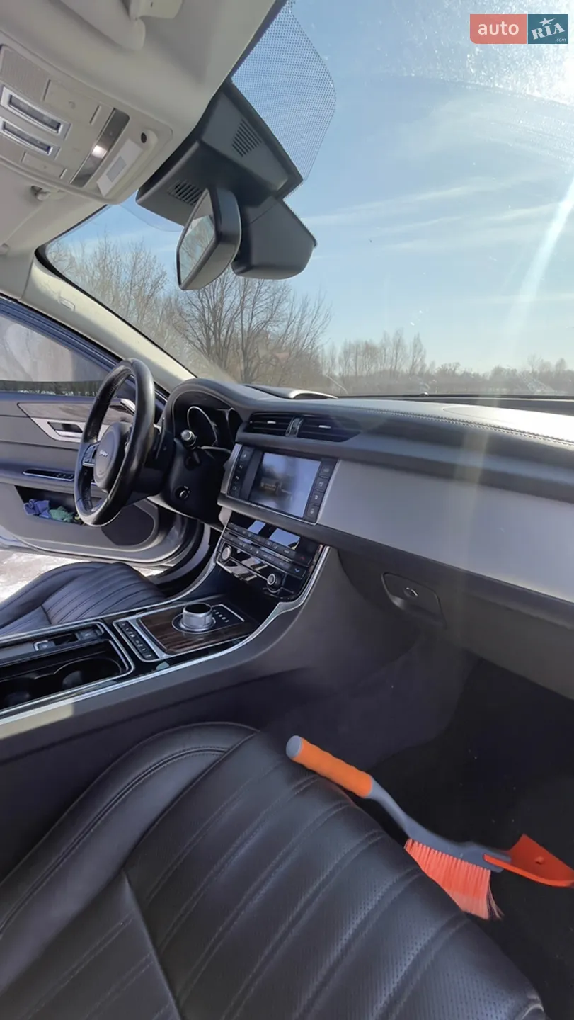 2016 Jaguar XF - мініатюра 18