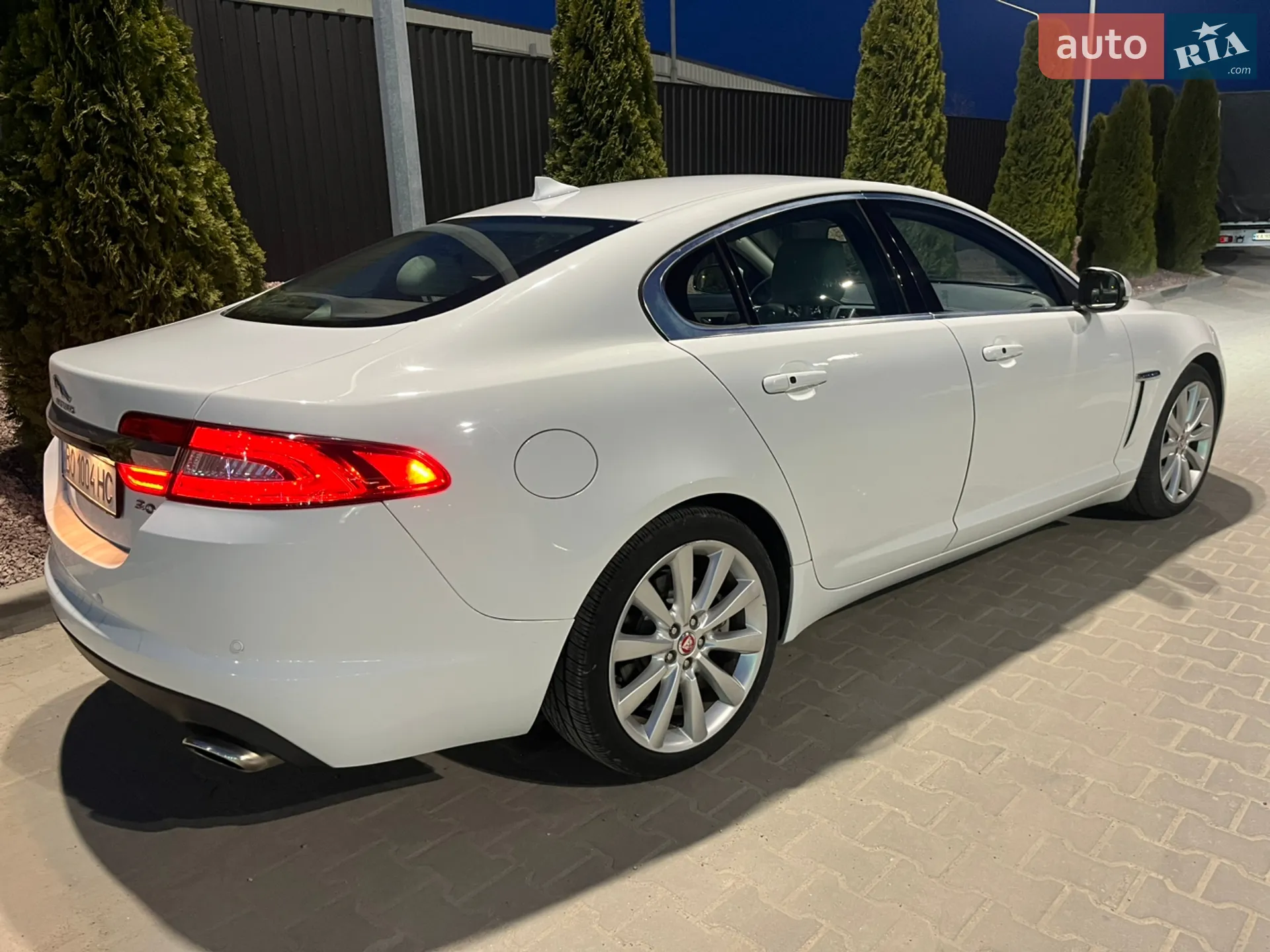 2014 Jaguar XF - мініатюра 4