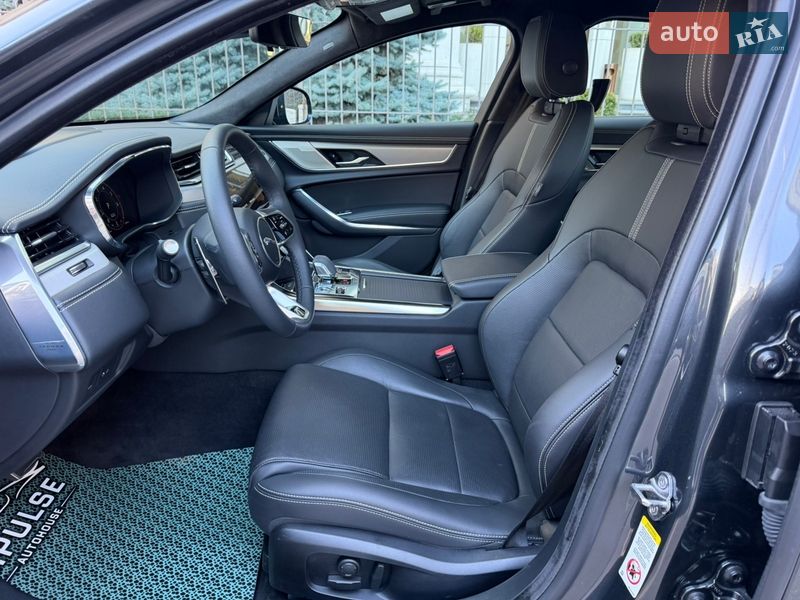 Седан Jaguar XF 2024 в Києві