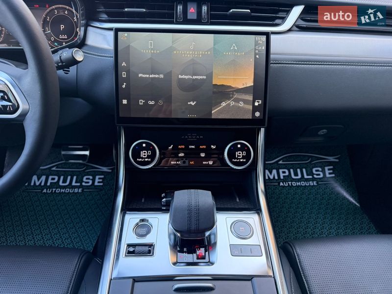 Седан Jaguar XF 2024 в Києві