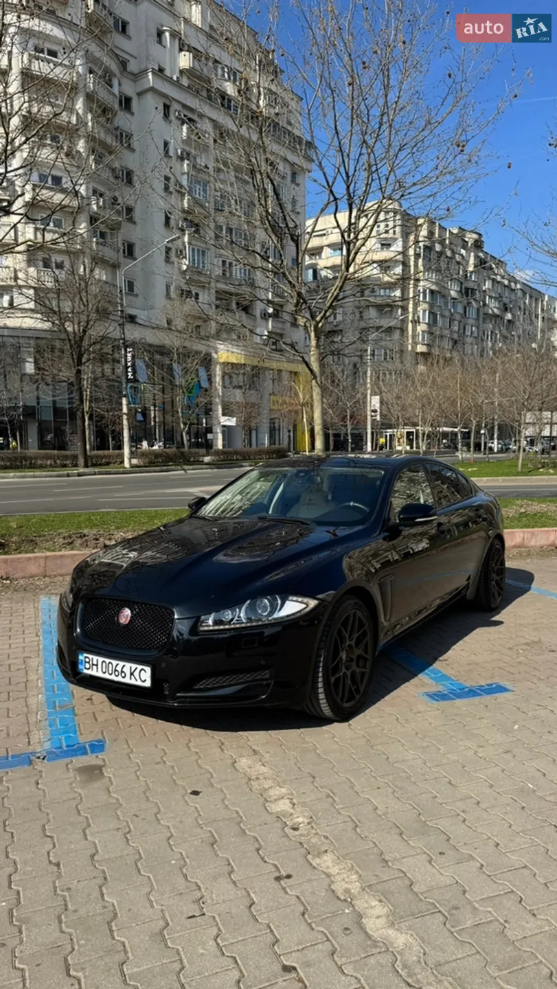 2013 Jaguar XF - мініатюра 2