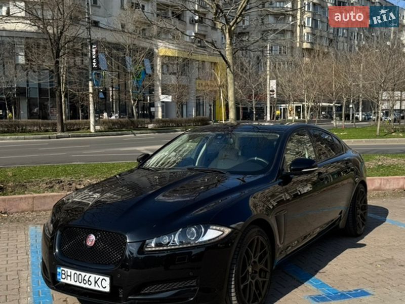 Седан Jaguar XF 2013 в Одесі