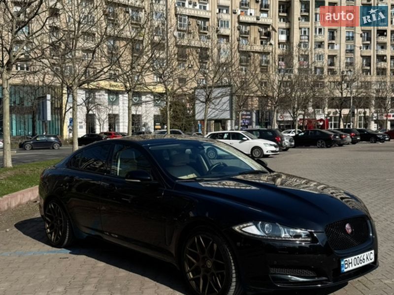 Седан Jaguar XF 2013 в Одесі