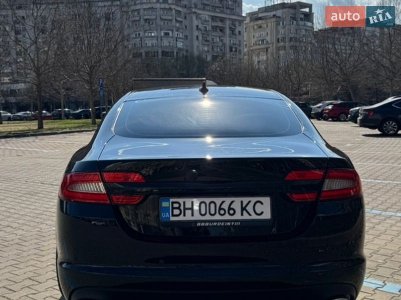 Седан Jaguar XF 2013 в Одесі