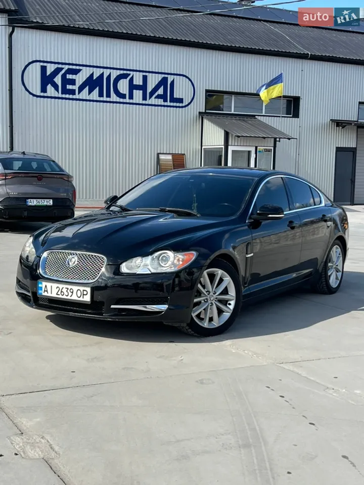2010 Jaguar XF - мініатюра 17