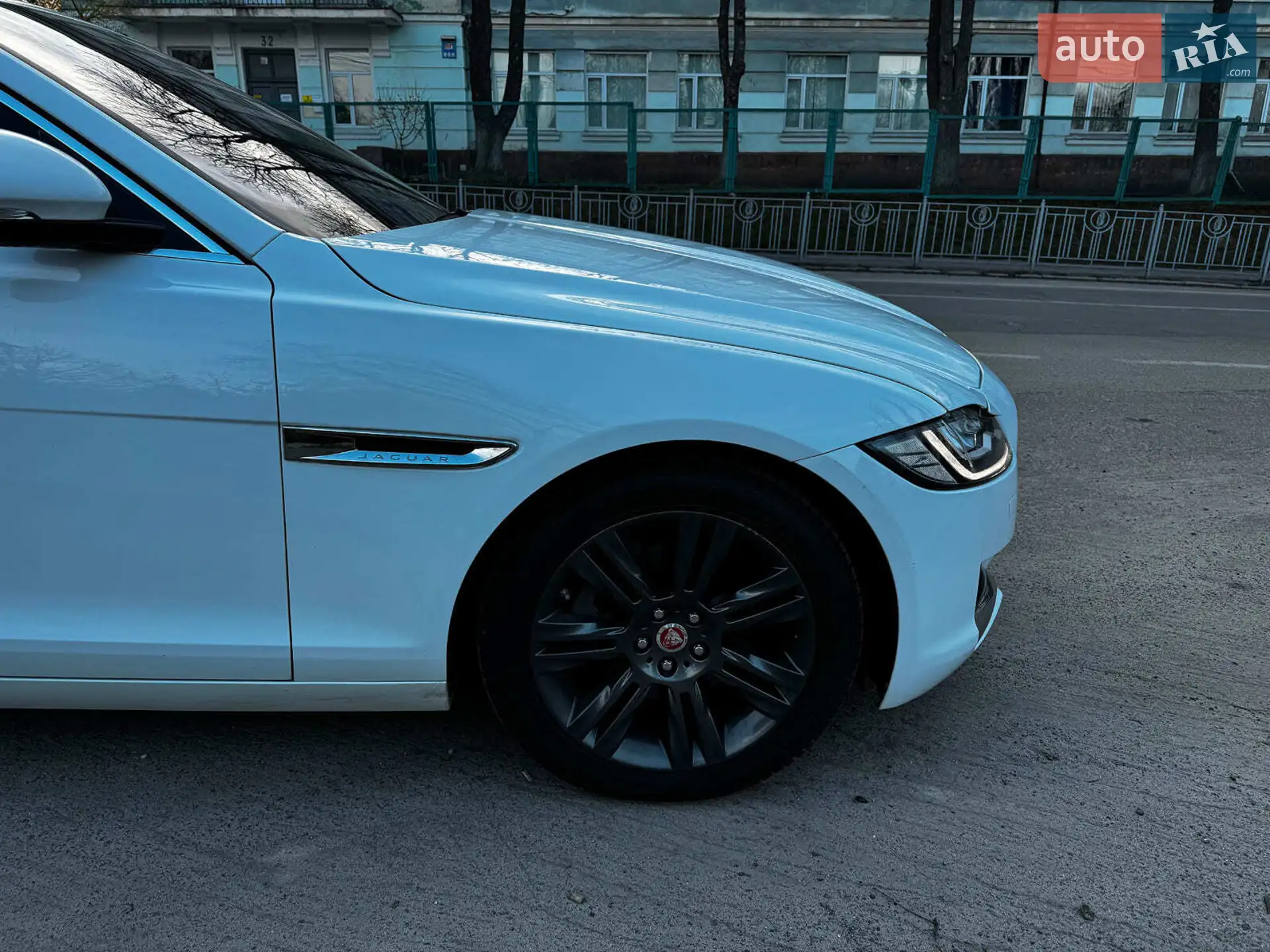 2017 Jaguar XF - мініатюра 9