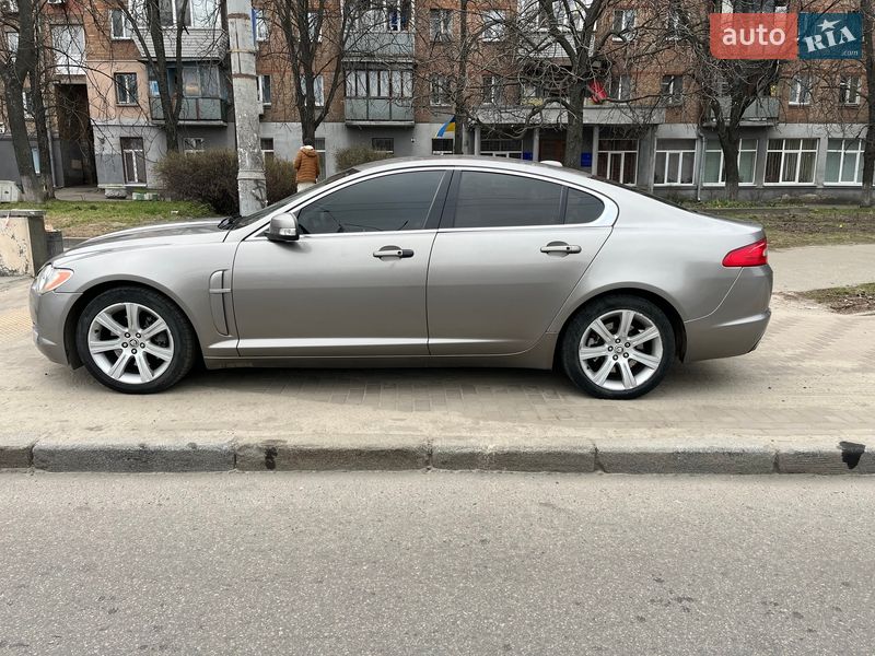 Седан Jaguar XF 2008 в Києві