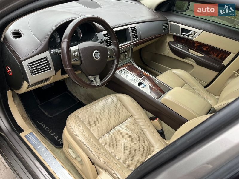 Седан Jaguar XF 2008 в Києві