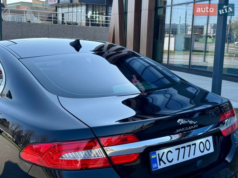 Седан Jaguar XF 2014 в Луцке