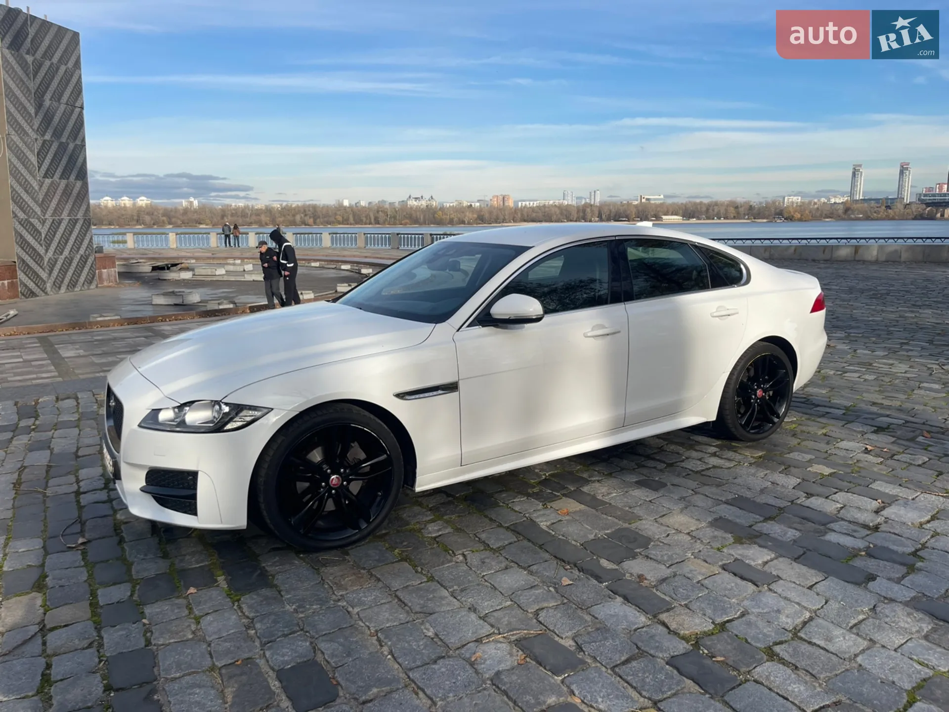 2017 Jaguar XF - мініатюра 5